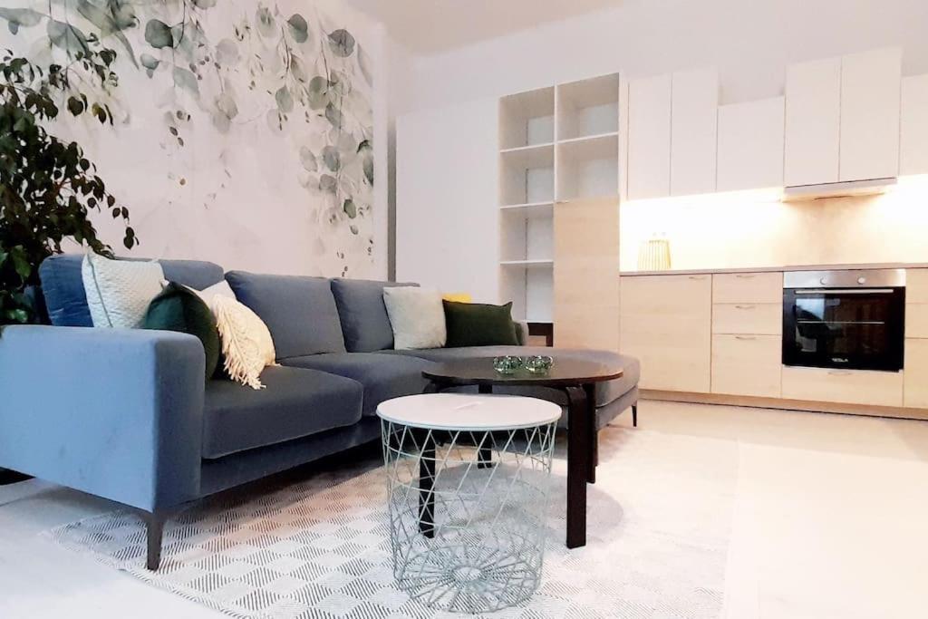Apartment Football Fan Retreat On Rumbach Street By Newave